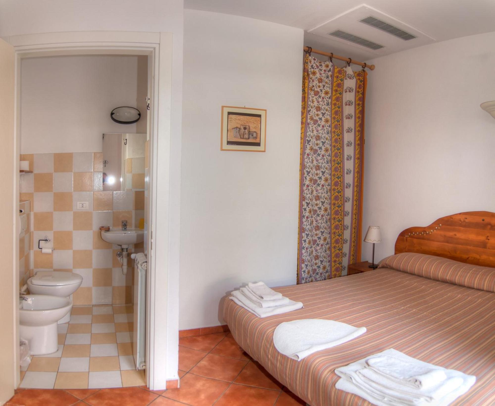 Agriturismo Ca' Di Trincia Pietra Ligure Pokoj fotografie